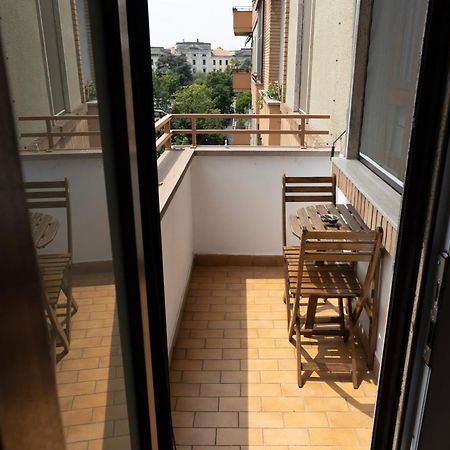 Elegante Bilocale In De Angeli - Piazzale Siena Apartment Milan Exterior photo