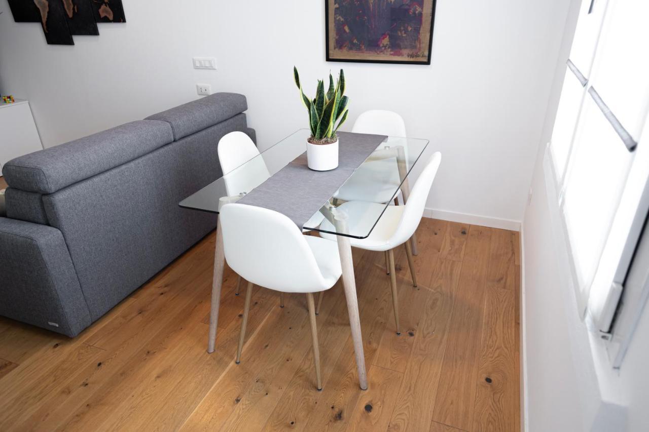 Elegante Bilocale In De Angeli - Piazzale Siena Apartment Milan Exterior photo